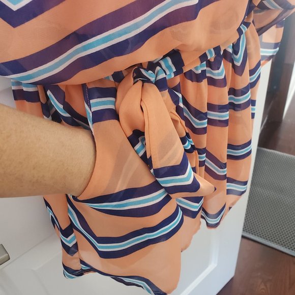 Fun Asos One-Sleeve Patterned Romper, with pockets! Size M - Picture 2 of 7